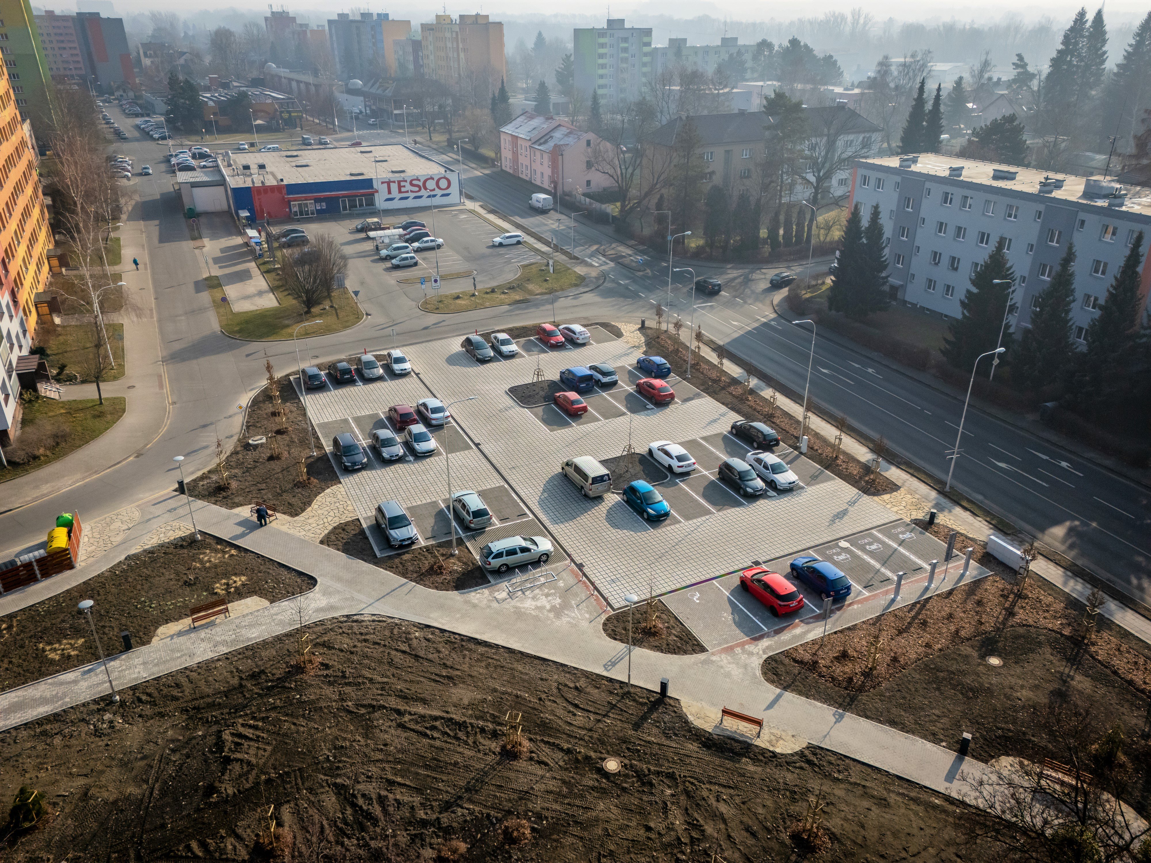 Parkoviste-zaplnene-1